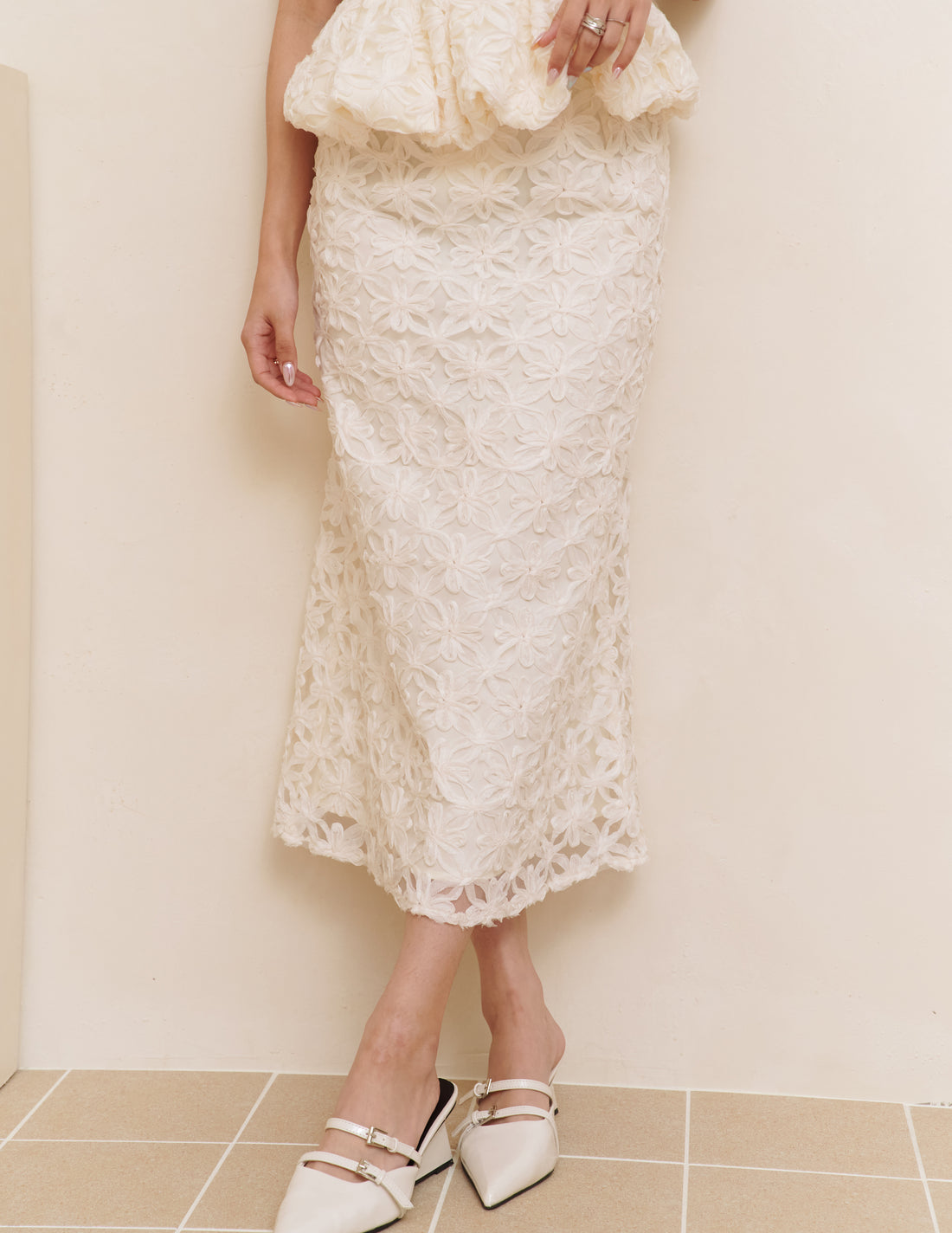 Everly Petal Midi Skirt in Ivory