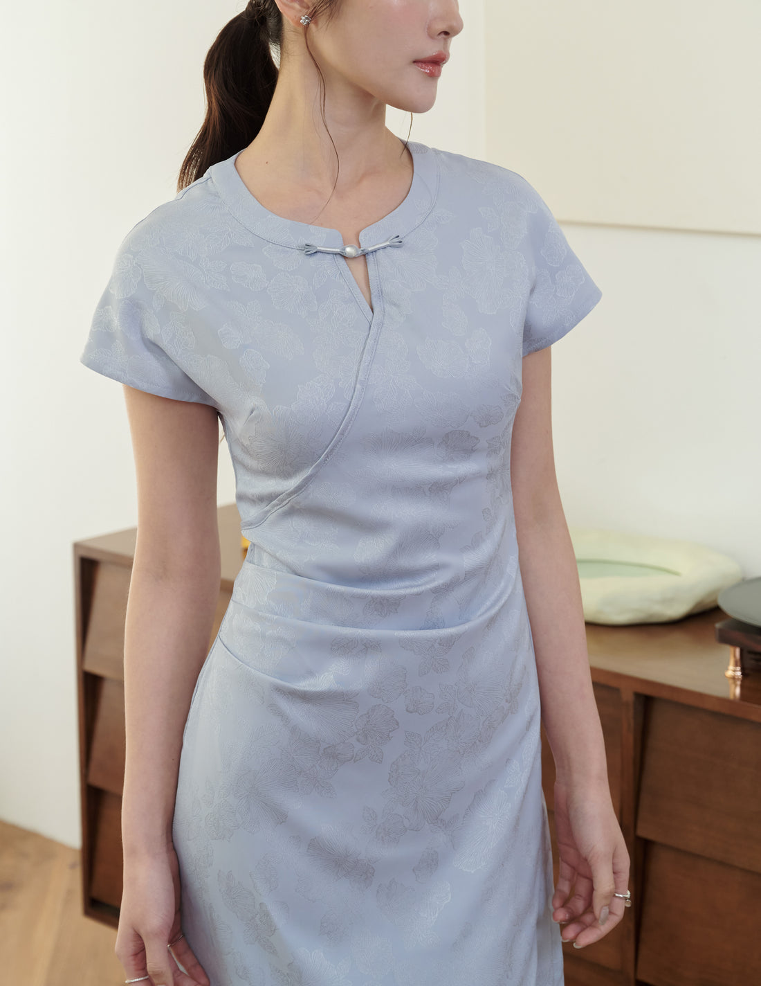 Mila Jacquard Cheongsam Midi Dress in Blue