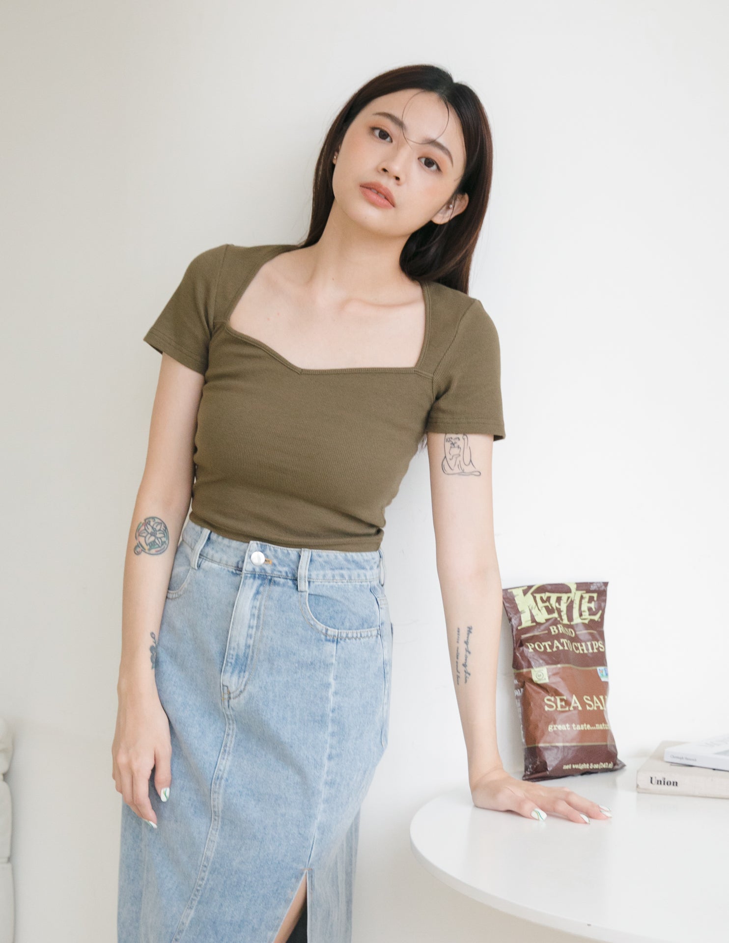 Lilith Ribbed Top in Olive